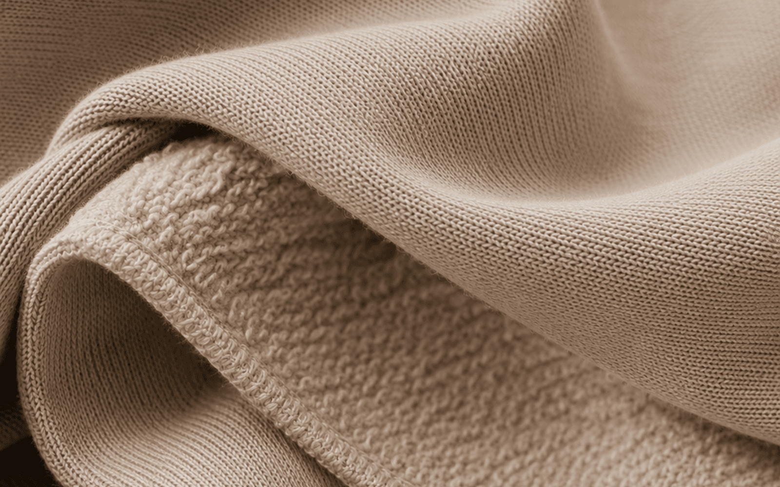 Malhas, materiais e propostas visuais.